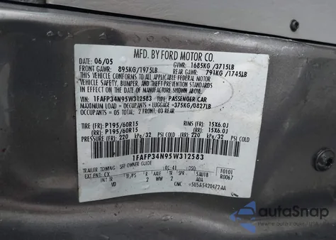 2005 Ford Focus Zx4 from USA, damaged, VIN 1FAFP34N95W312583